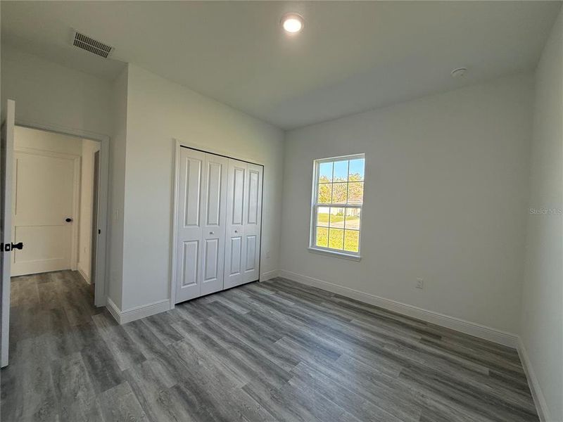 Spacious, unfurnished interior of a new home in , Ocala (Image 13).