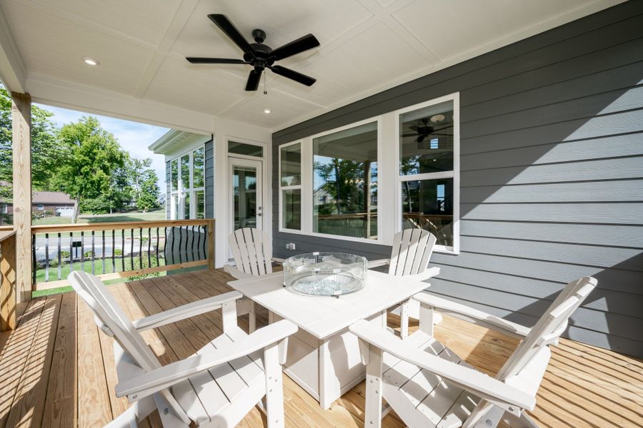 Representative exterior details of a home built from the Blair by Fischer Homes in Twin Lakes, Hoschton (Image 23).