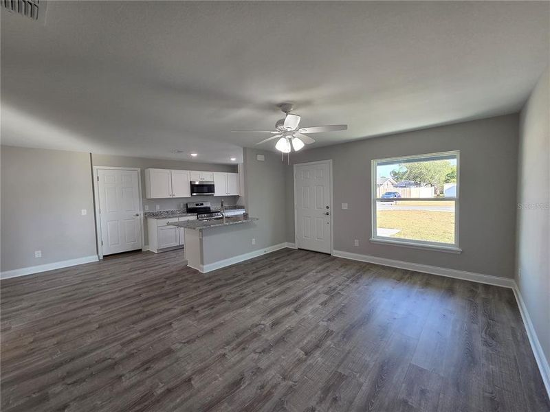 Spacious, unfurnished interior of a new home in , Lake Wales (Image 23).