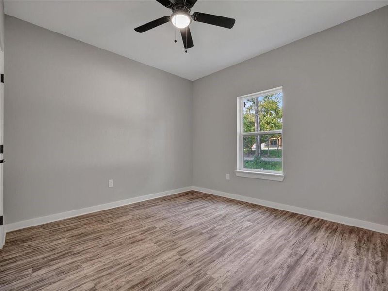 Spacious, unfurnished interior of a new home in , Lufkin (Image 14).