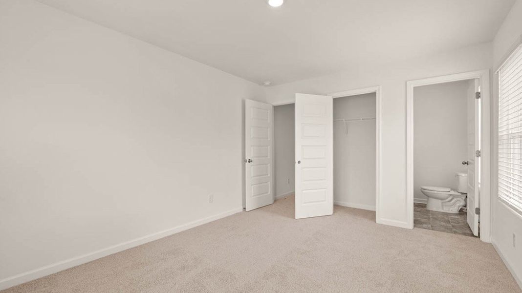 Representative unfurnished interior of a home built from the Packard by D.R. Horton in Evergreen Crossing, Locust Grove (Image 34).