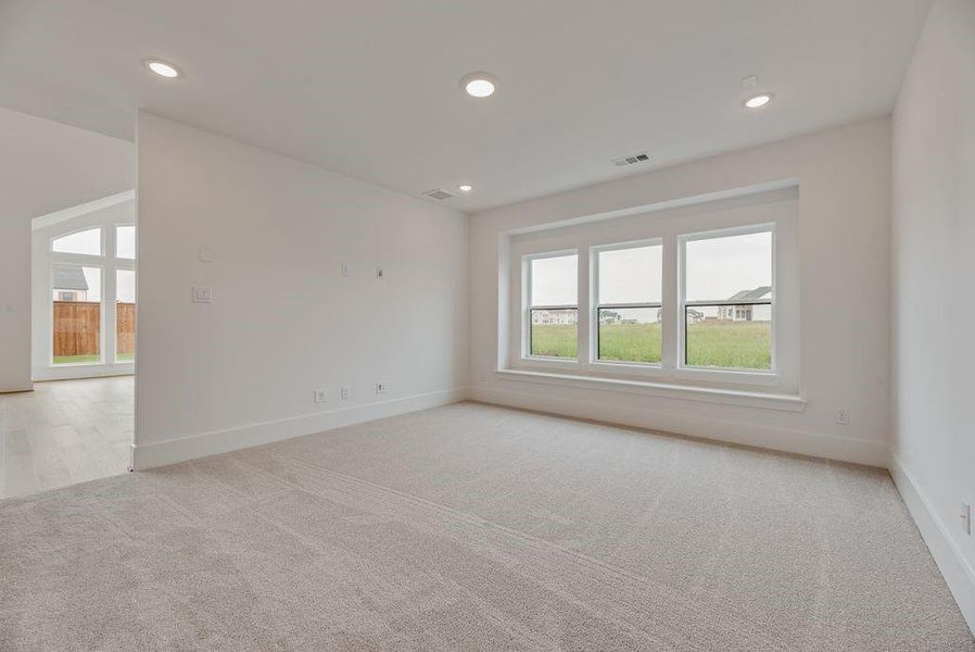 Spacious, unfurnished interior of a new home in Park Place, Prosper (Image 24).