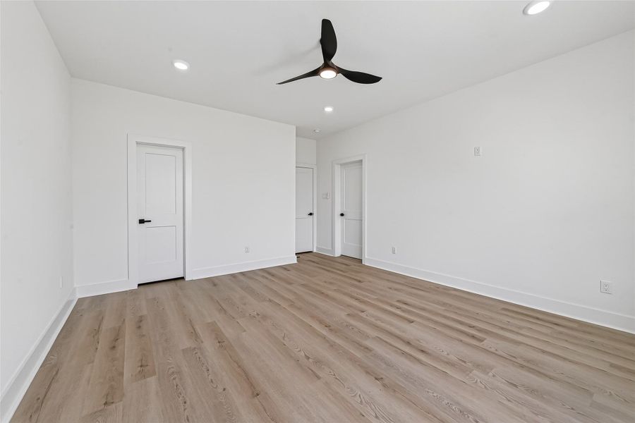 Spacious, unfurnished interior of a new home in , Houston (Image 18).