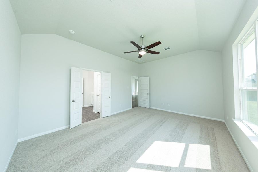 Spacious, unfurnished interior of a new home in Bluestem, Brookshire (Image 18).