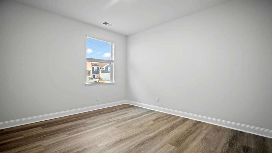 Spacious, unfurnished interior of a new home in Palm Ridge, Guyton (Image 21).