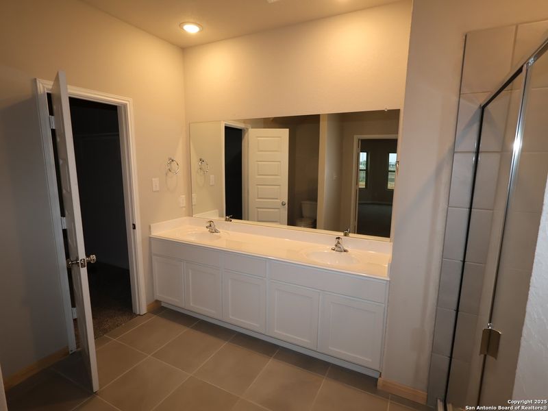 Furnished interior view inside a new home in Paloma Park, Converse (Image 7). Furnished interior view inside a new home in Paloma Park, Converse (Image 7).