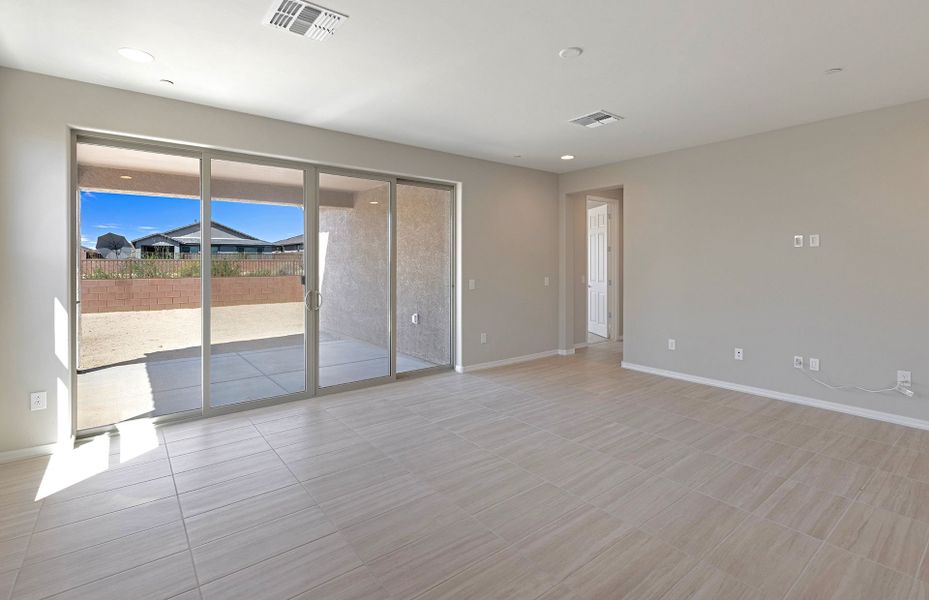Spacious, unfurnished interior of a new home in Vistoso Canyon Estates, Oro Valley (Image 16). Spacious, unfurnished interior of a new home in Vistoso Canyon Estates, Oro Valley (Image 16).
