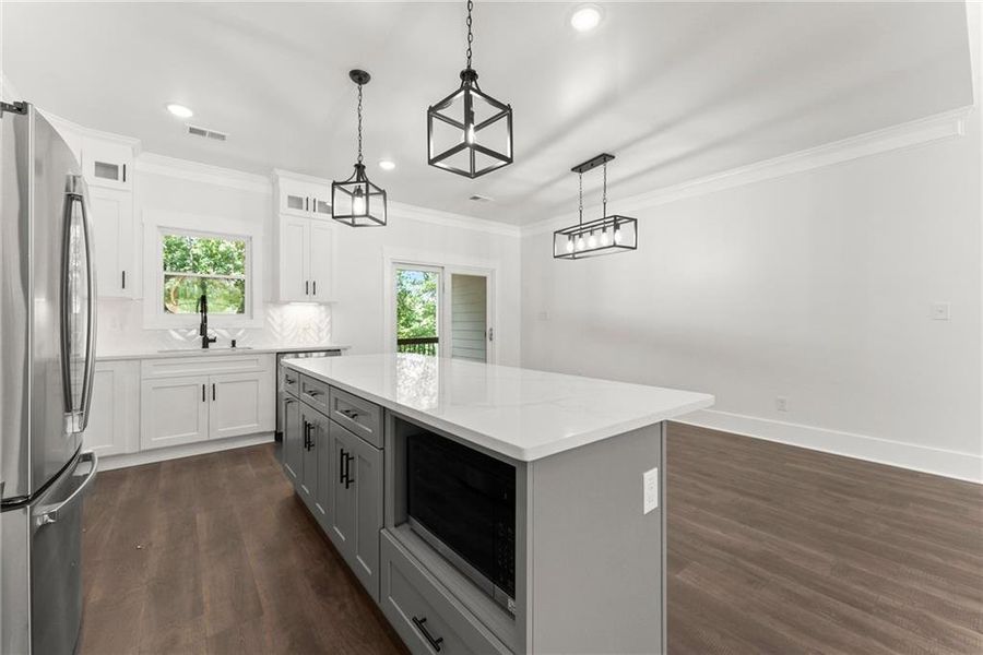 Furnished interior view inside a new home in , Gainesville (Image 4).