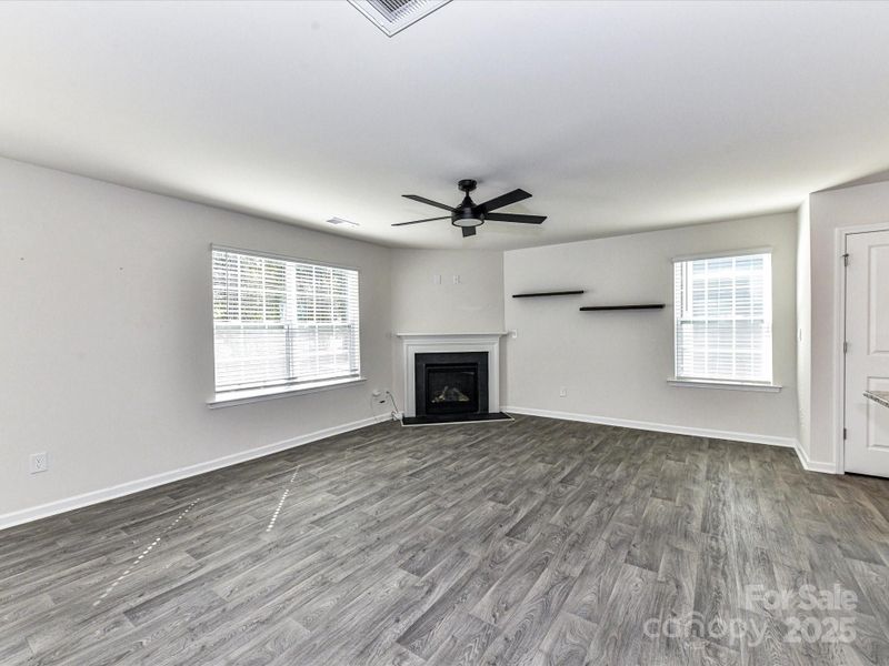 Spacious, unfurnished interior of a new home in Abrial Ridge, York (Image 24).