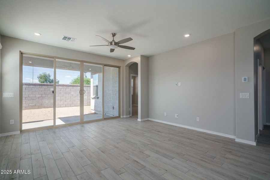 6) GREAT ROOM_tv wall 6) GREAT ROOM_tv wall