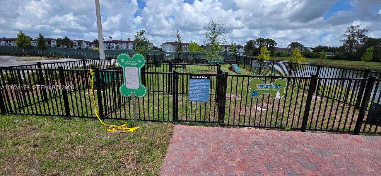 Community amenities in , Orlando (Image 37).