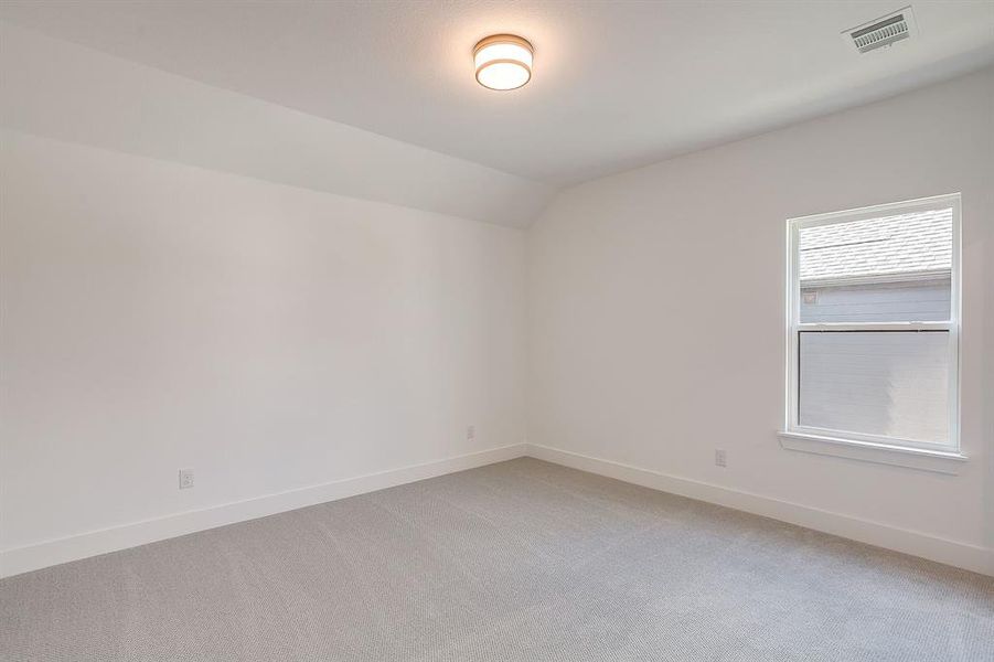 Spacious, unfurnished interior of a new home in St. Joseph Estates, North Richland Hills (Image 33).