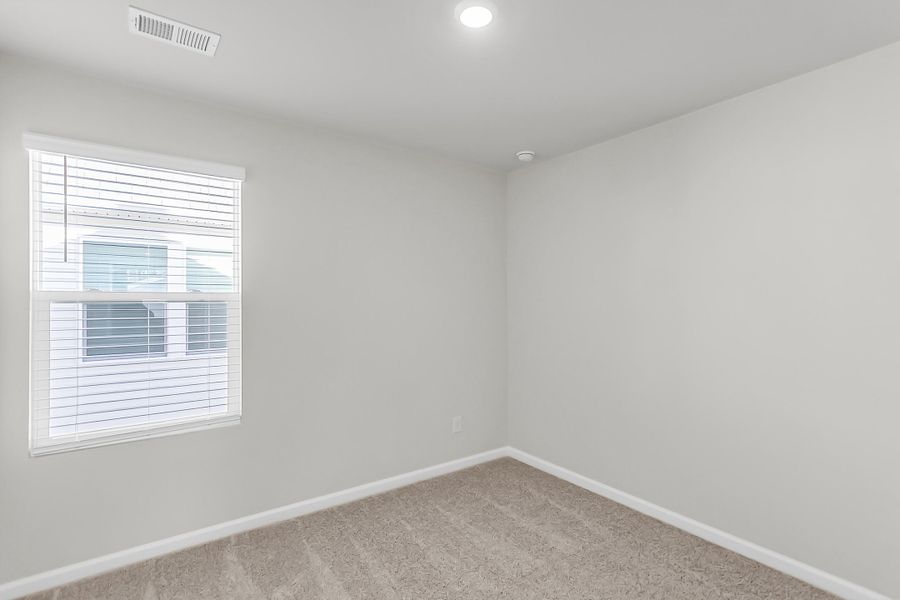 Spacious, unfurnished interior of a new home in Six Oaks, Summerville (Image 29).