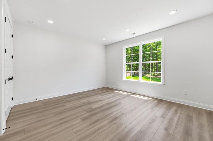 Spacious, unfurnished interior of a new home in , Griffin (Image 45).