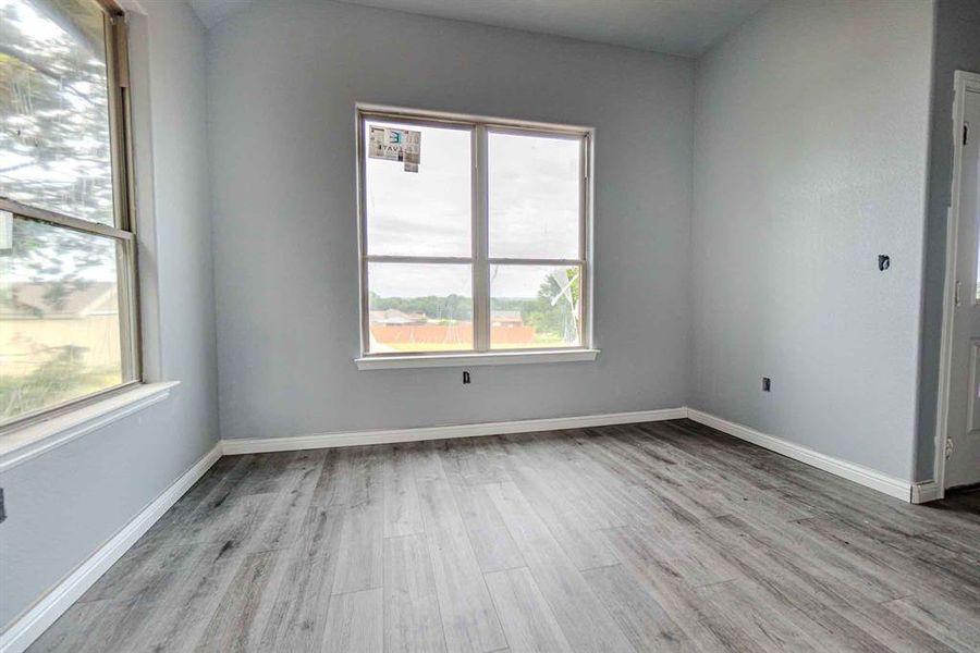 Spacious, unfurnished interior of a new home in , Granbury (Image 12).