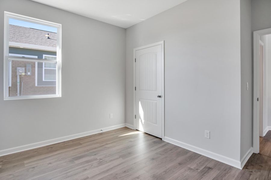 Representative unfurnished interior of a home built from the Desmond by D.R. Horton in Legacy Farms, White House (Image 18).