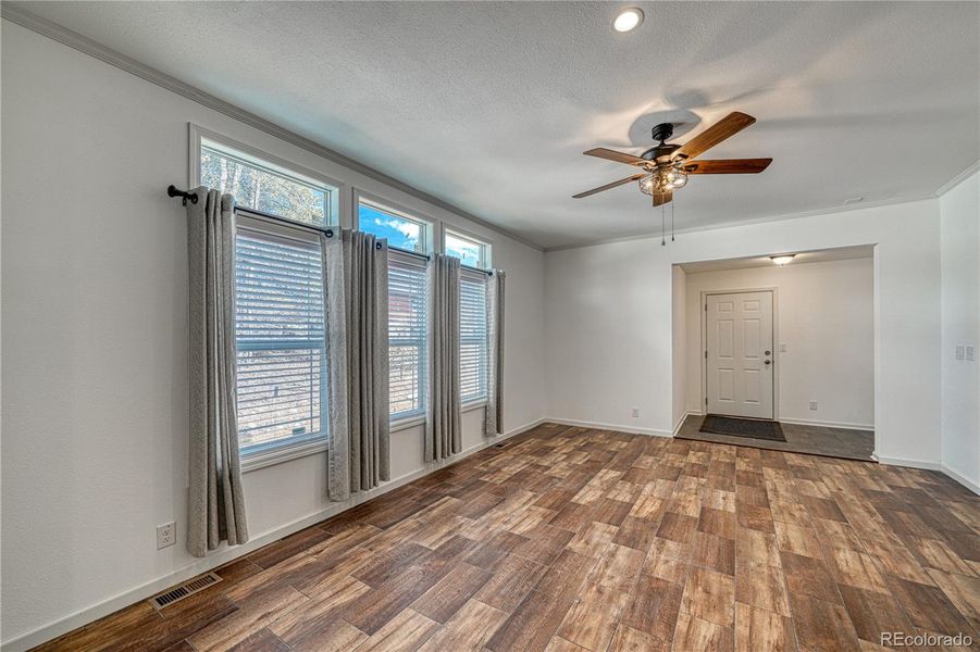 Spacious, unfurnished interior of a new home in , Leadville (Image 19).