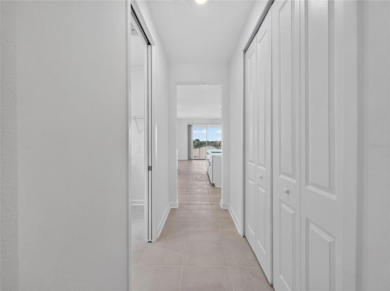 Spacious, unfurnished interior of a new home in Dora Parc, Mount Dora (Image 16).