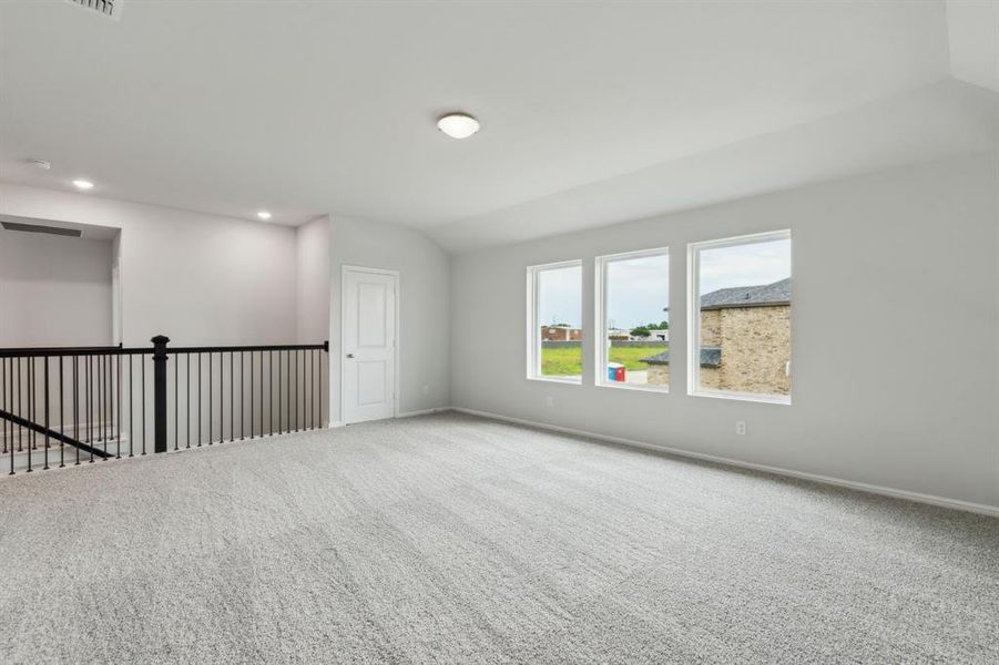 Spacious, unfurnished interior of a new home in Bellagio, Forney (Image 14). Spacious, unfurnished interior of a new home in Bellagio, Forney (Image 14).
