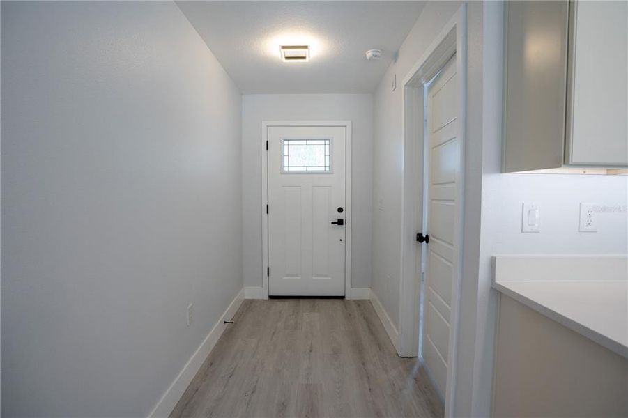 Spacious, unfurnished interior of a new home in , Dunnellon (Image 10).