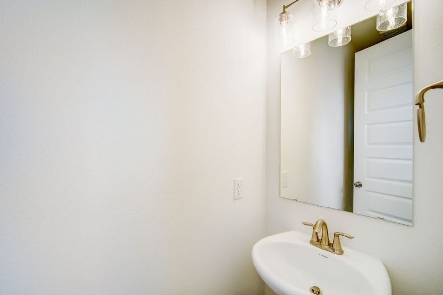 Close-up of interior finishes inside a home in Center 45, Round Rock (Image 20).