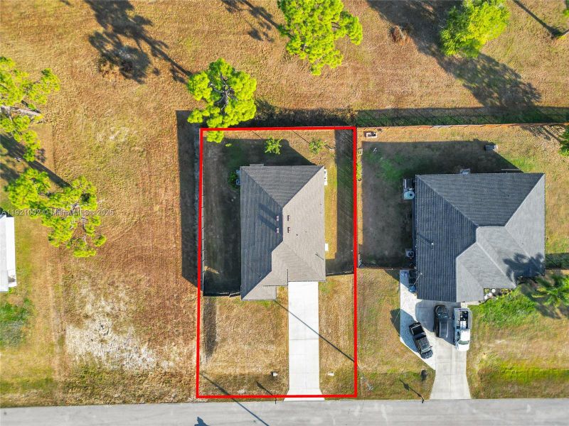 Image 32 of a home in . Image 32 of a home in .