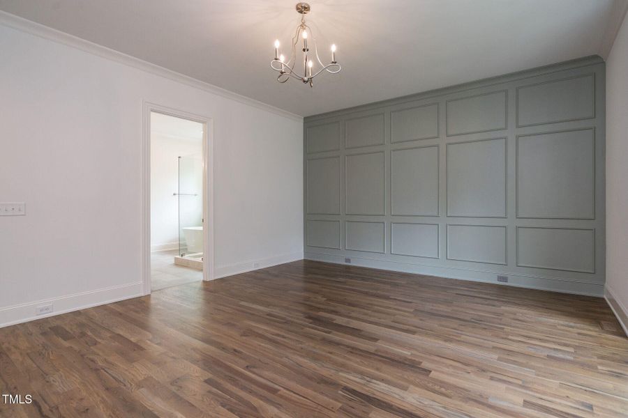 017-1920x1080-primary-bedroom