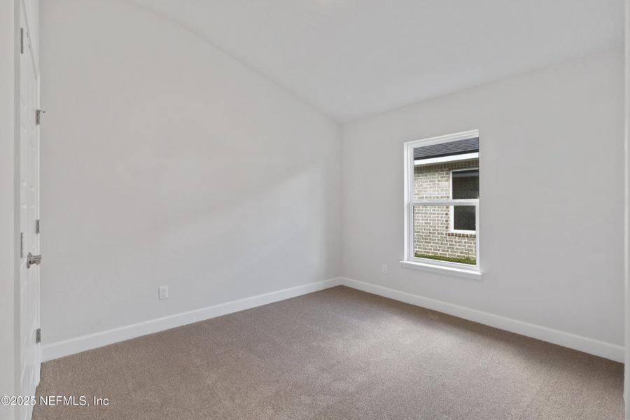 Spacious, unfurnished interior of a new home in Shadow Crest at Rolling Hills, Green Cove Springs (Image 11).