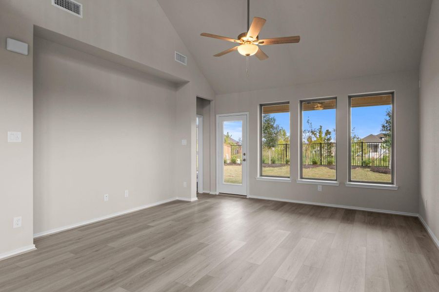 Spacious, unfurnished interior of a new home in Bridgeland 40', Cypress (Image 17). Spacious, unfurnished interior of a new home in Bridgeland 40', Cypress (Image 17).