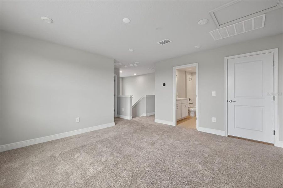 Spacious, unfurnished interior of a new home in Crosswind Ranch, Parrish (Image 22).