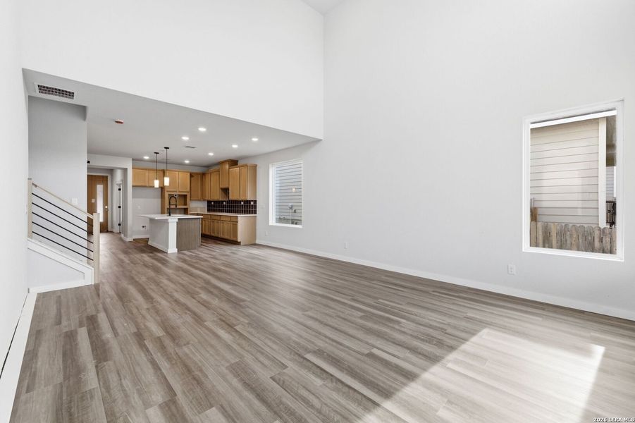 Spacious, unfurnished interior of a new home in The Meadows at Hunters Ranch, San Antonio (Image 28).