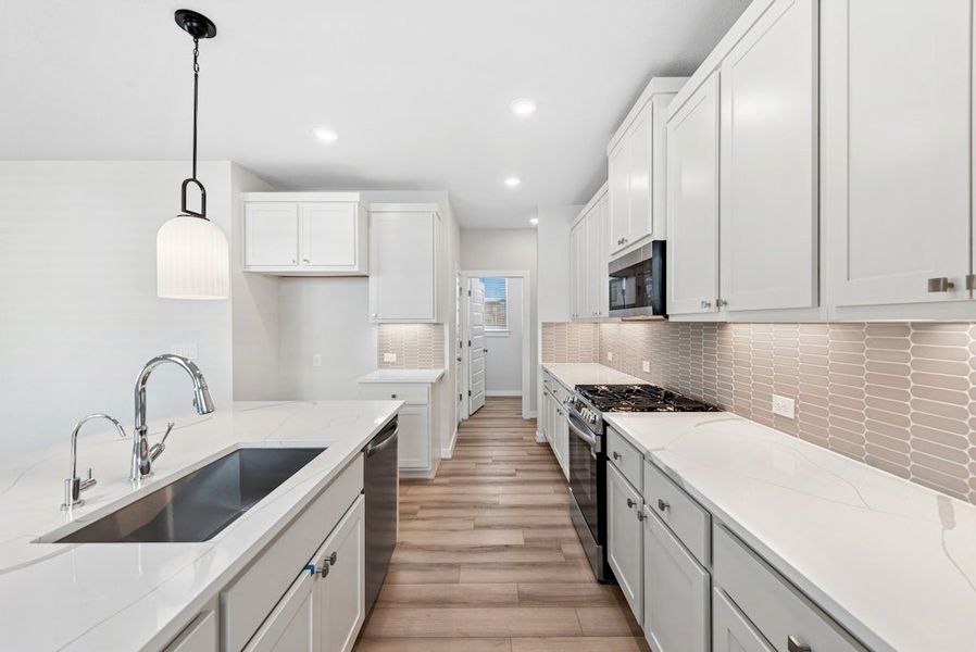 Furnished interior view inside a new home in Mayfair, New Braunfels (Image 6).