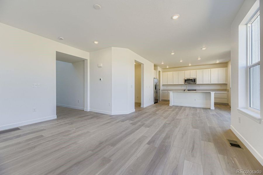 Spacious, unfurnished interior of a new home in Vermilion Creek: The Pioneer Collection, Centennial (Image 10).