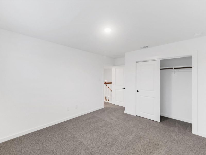 Spacious, unfurnished interior of a new home in Oakberry Trails, Waller (Image 34).