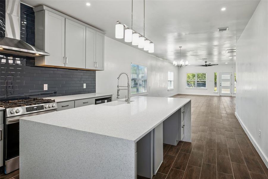 Furnished interior view inside a new home in , Wylie (Image 16).