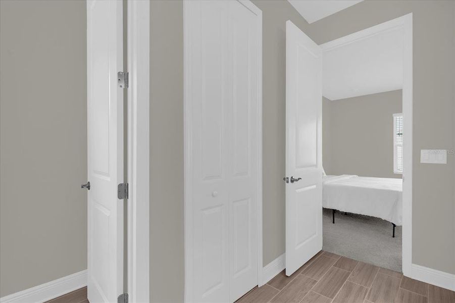 Spacious, unfurnished interior of a new home in Canoe Creek, Parrish (Image 19).