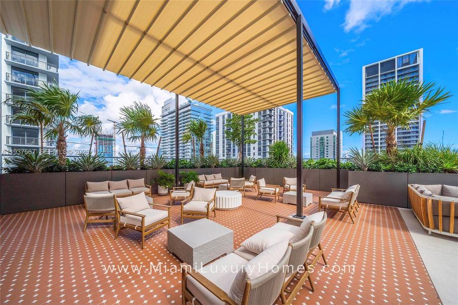 Community amenities in , Miami (Image 33).