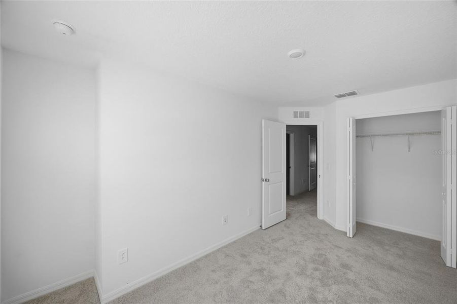 Spacious, unfurnished interior of a new home in , San Antonio (Image 23).