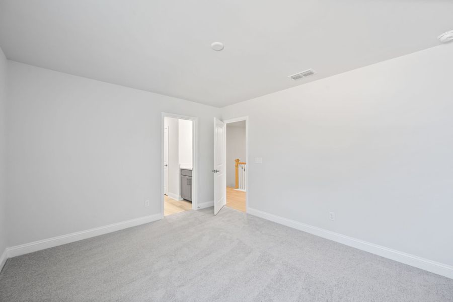 Spacious, unfurnished interior of a new home in Oakleaf Chase, Blythewood (Image 39). Spacious, unfurnished interior of a new home in Oakleaf Chase, Blythewood (Image 39).