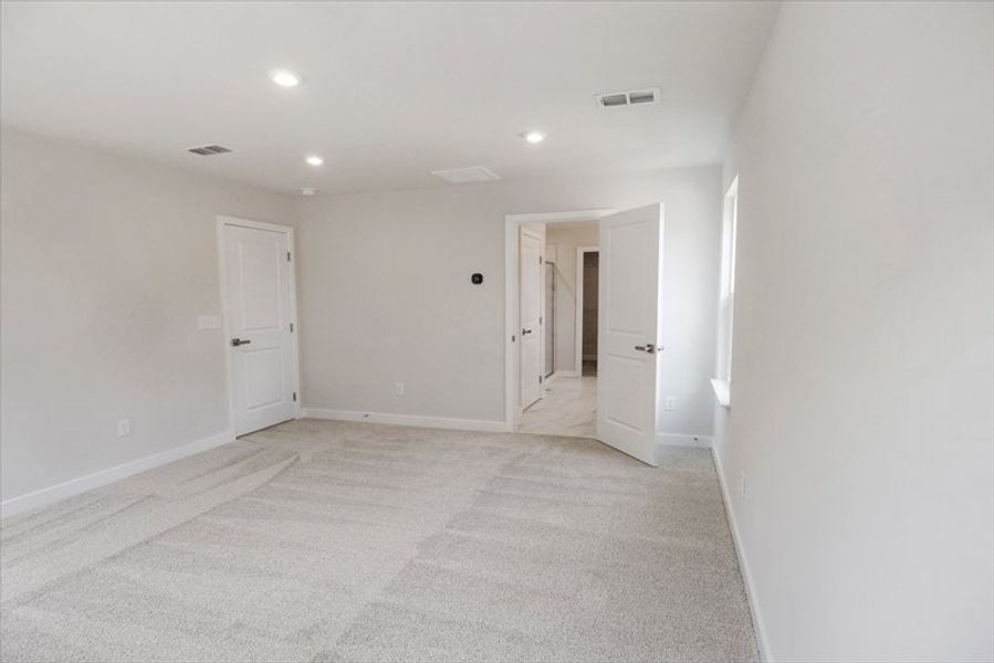 Spacious, unfurnished interior of a new home in Layton Hall, Mauldin (Image 12).
