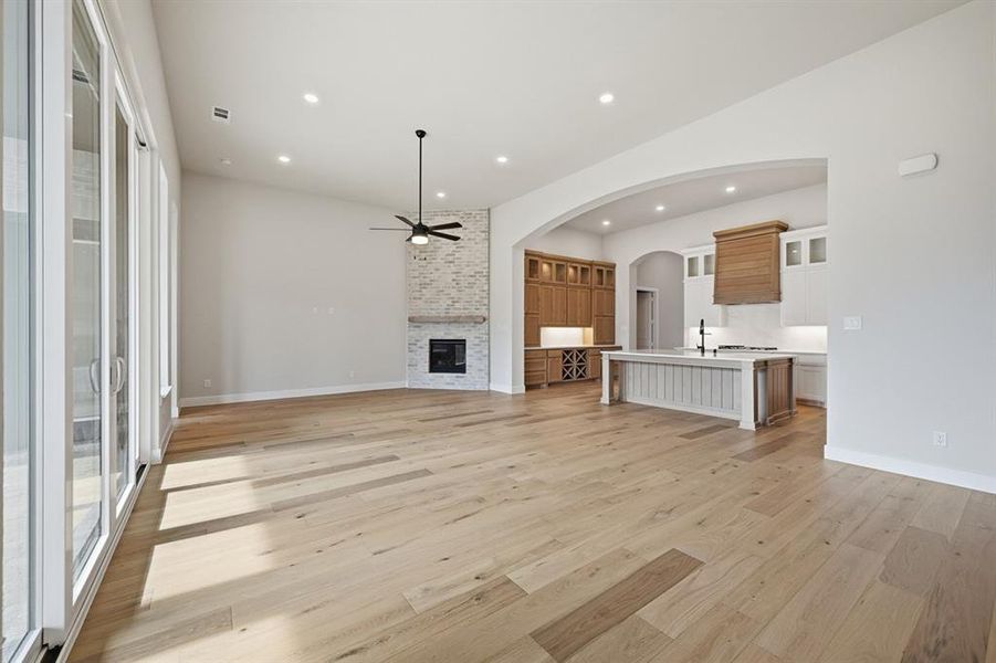 Spacious, unfurnished interior of a new home in Sandbrock Ranch, Aubrey (Image 21).