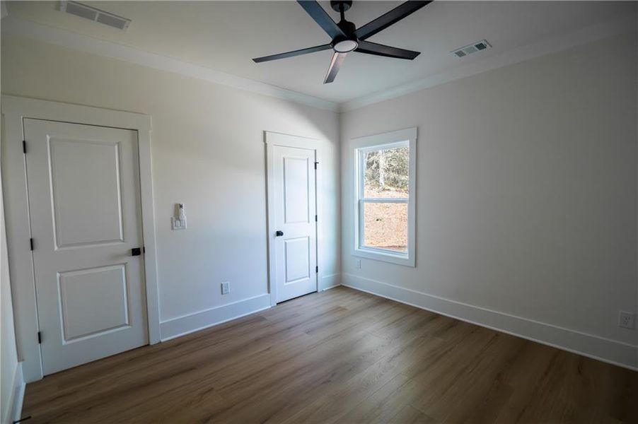 Spacious, unfurnished interior of a new home in , Clermont (Image 38).