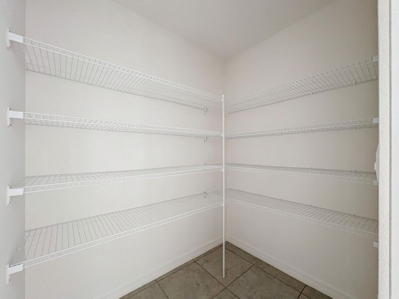 1390 Schumann Drive-34