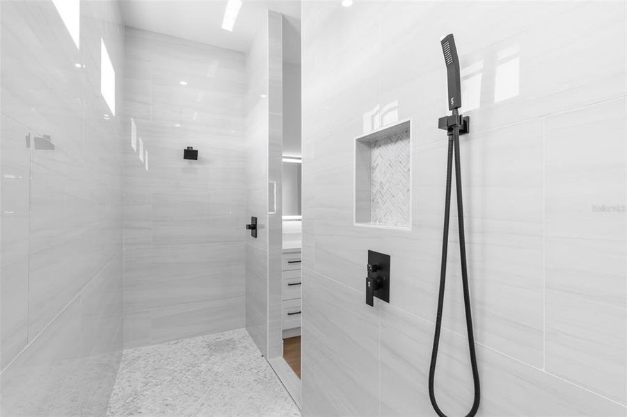 Image 47 of a home in .