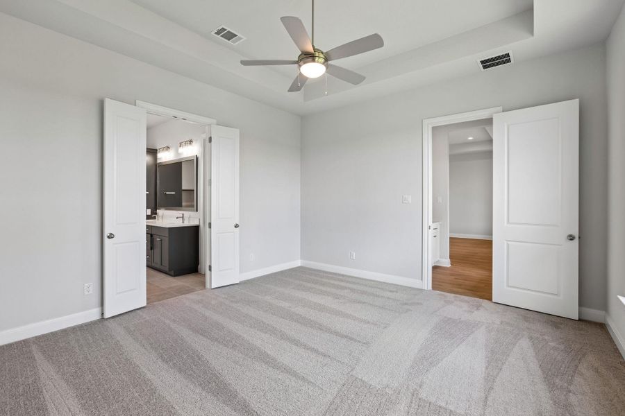 Spacious, unfurnished interior of a new home in 6 Creeks, Kyle (Image 26). Spacious, unfurnished interior of a new home in 6 Creeks, Kyle (Image 26).