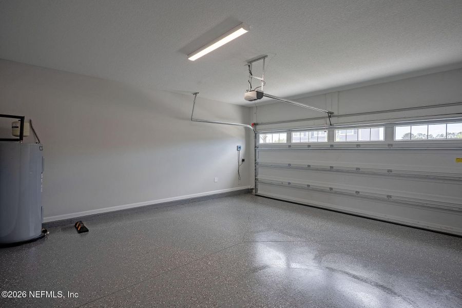Spacious, unfurnished interior of a new home in , Jacksonville (Image 43).