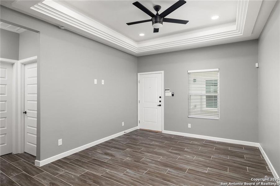 Spacious, unfurnished interior of a new home in , Edinburg (Image 13).