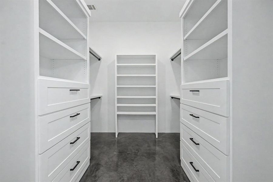 Image 31 of a home in .