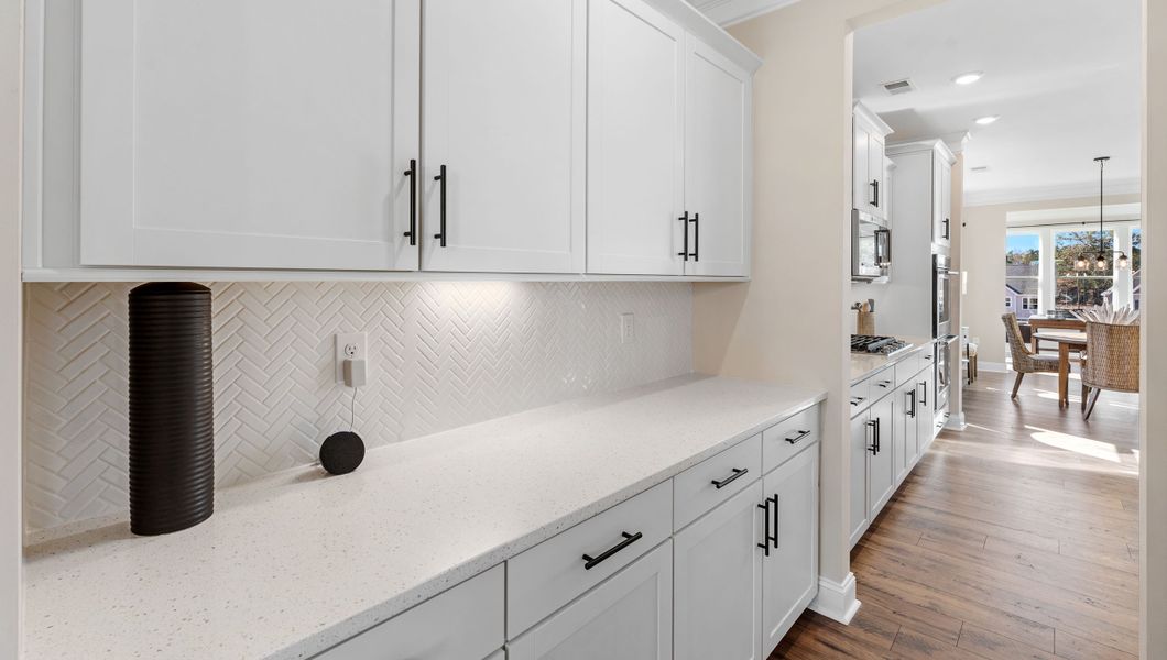 Representative furnished interior of a home built from the HAMPSHIRE by D.R. Horton in Cottonwood Ridge, Piedmont (Image 7).