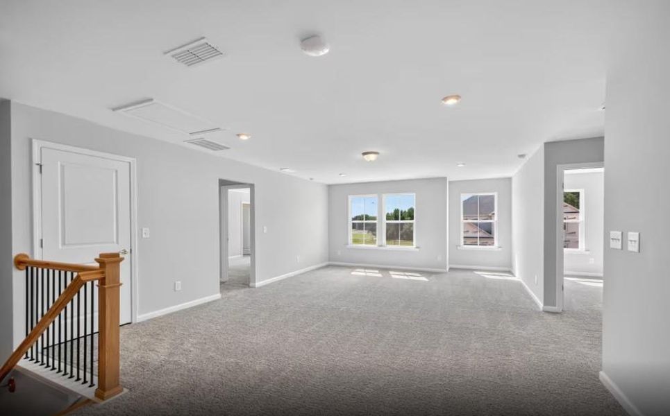 Spacious, unfurnished interior of a new home in Hamilton Place, Cartersville (Image 9).